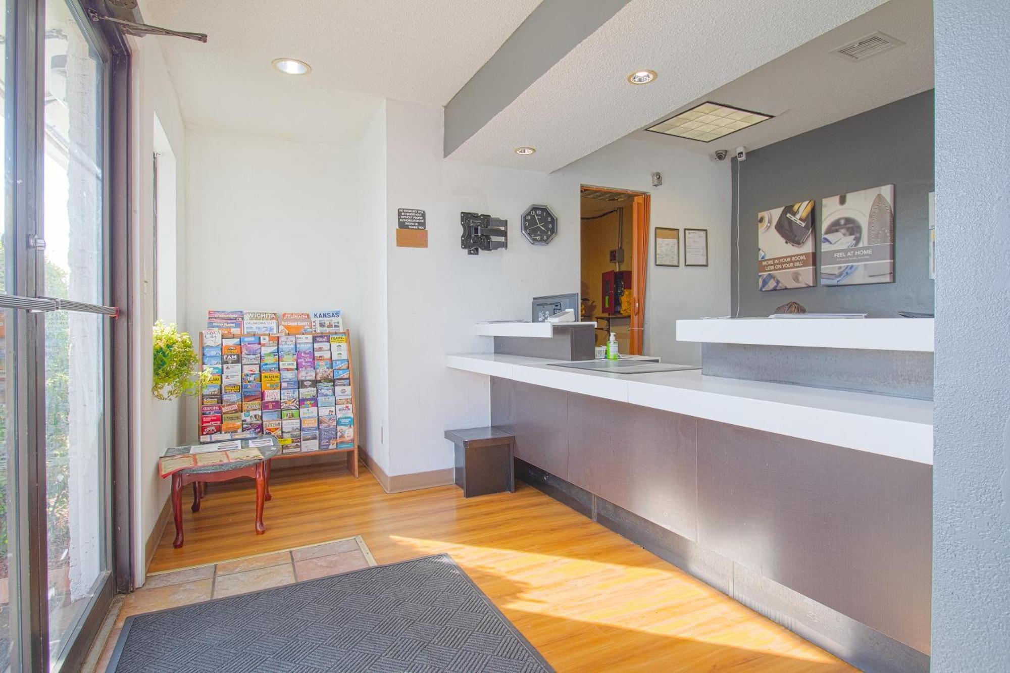 Studio Inn Extended Stay Oklahoma City Airport By Oyo Exterior photo
